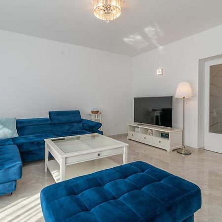 Oleandar Apartment โตรกีร์ ภายนอก รูปภาพ