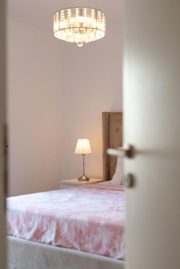 Oleandar Apartment โตรกีร์ ภายนอก รูปภาพ