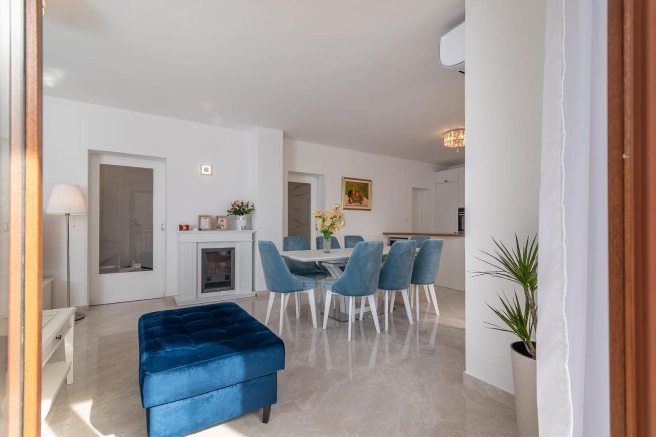 Oleandar Apartment โตรกีร์ ภายนอก รูปภาพ