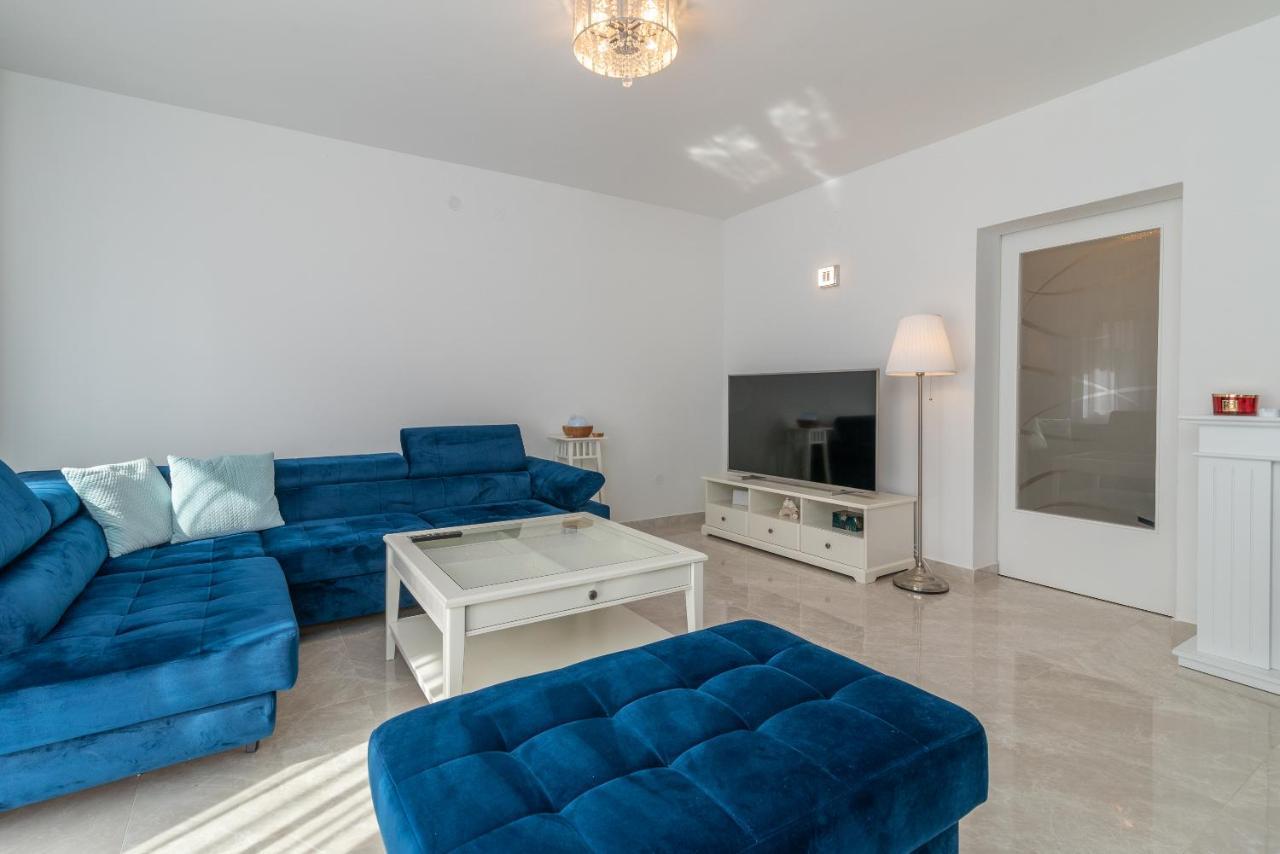 Oleandar Apartment โตรกีร์ ภายนอก รูปภาพ